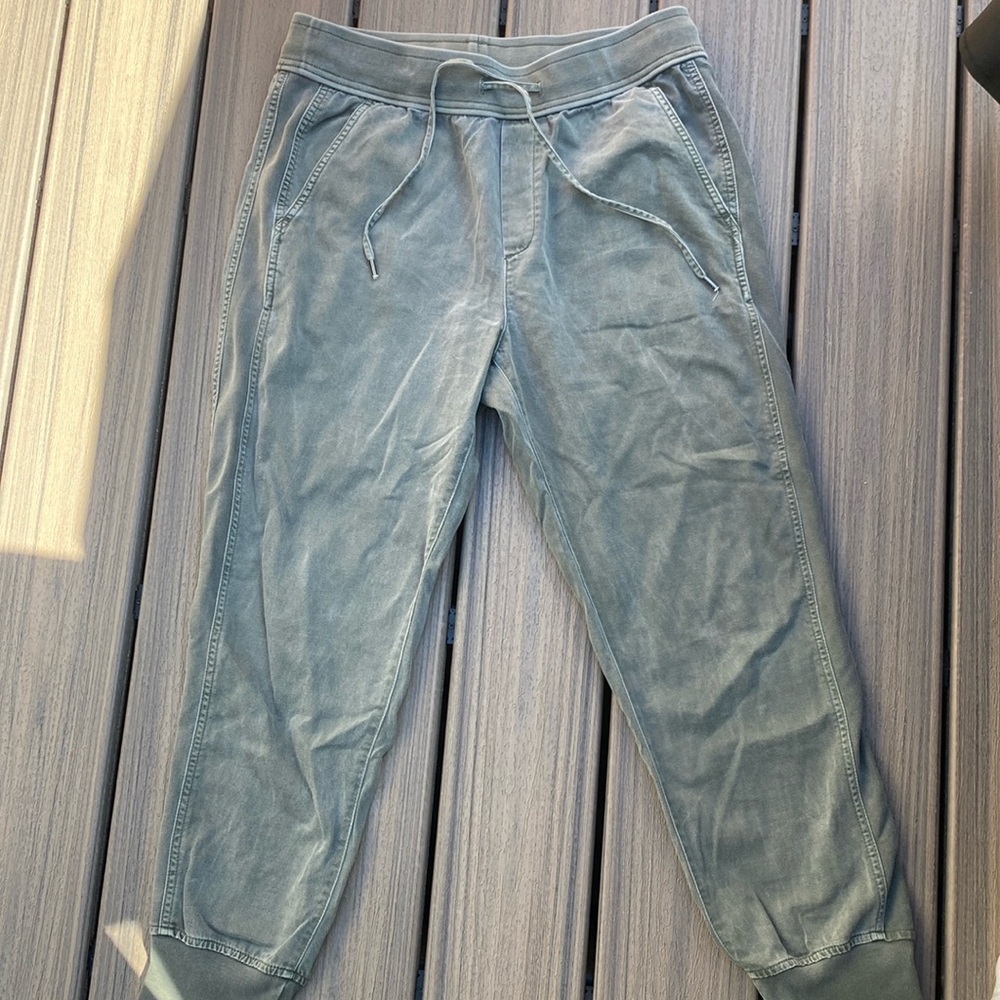 Gap Joggers